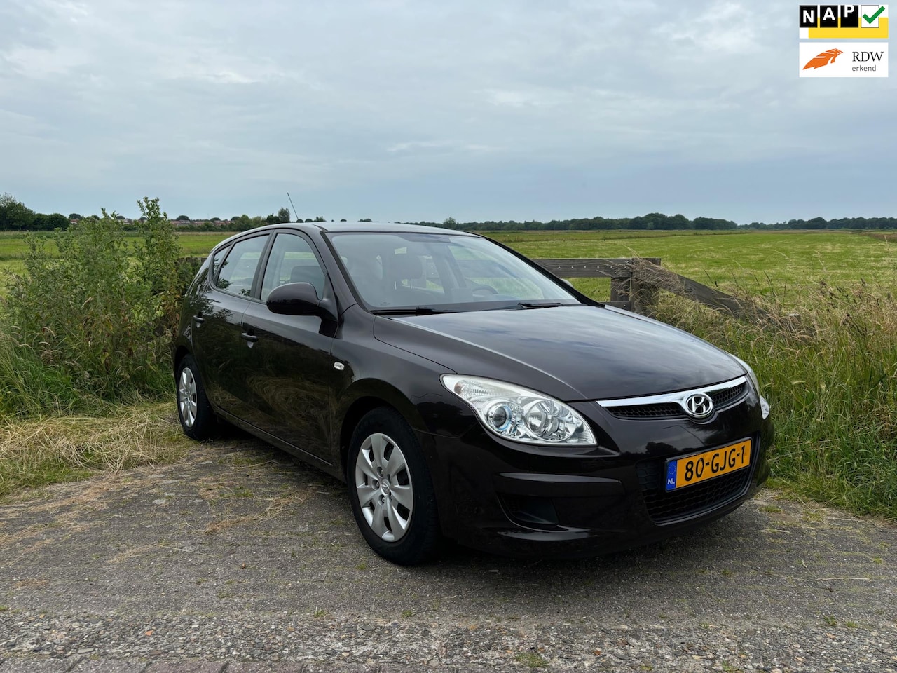 Hyundai i30 - Airco, Nieuwe APK 1.4i Active Cool - AutoWereld.nl