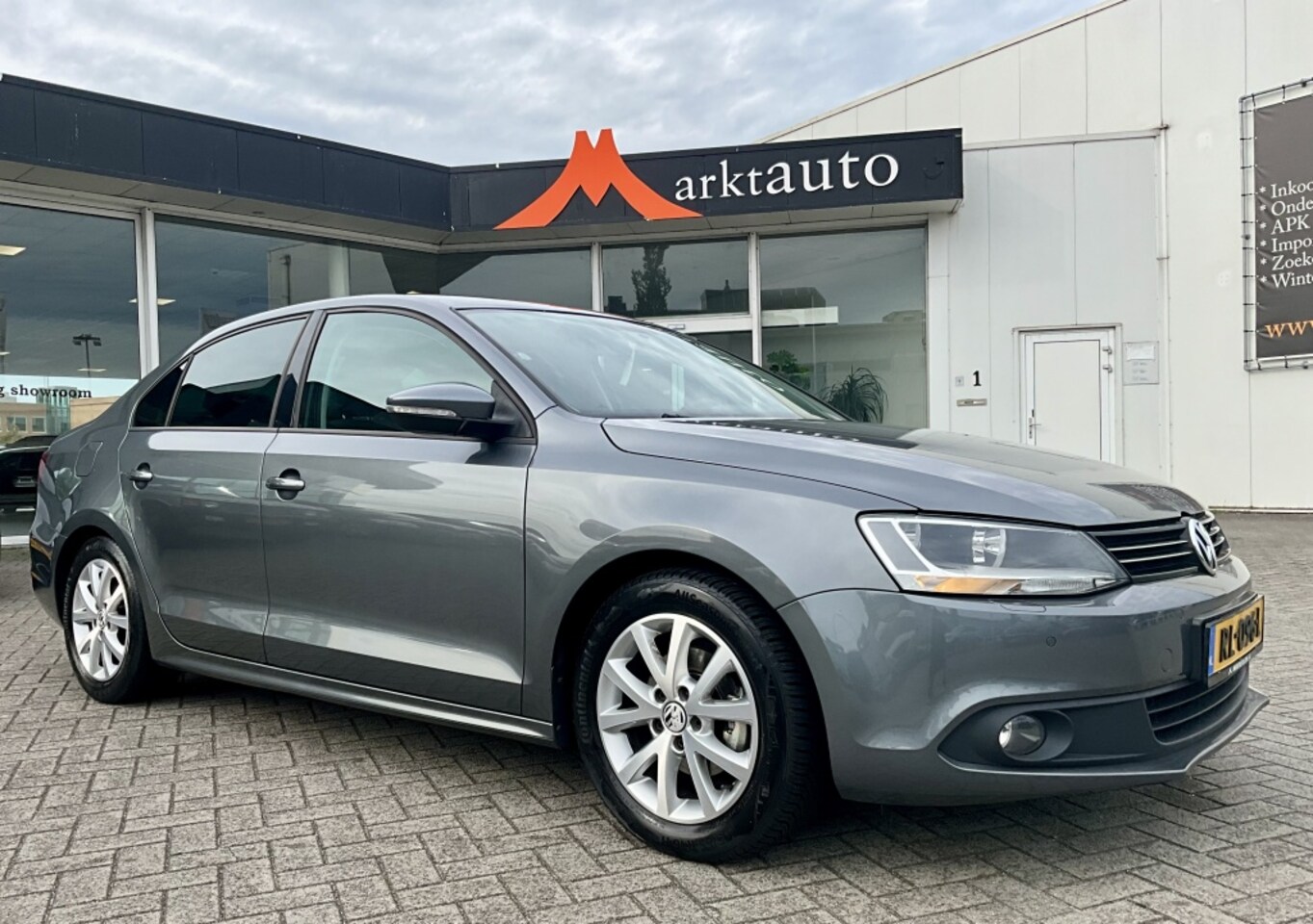 Volkswagen Jetta - 1.2 TSI Comfortline Trekhaak Navi Bluetooth Cruise - AutoWereld.nl