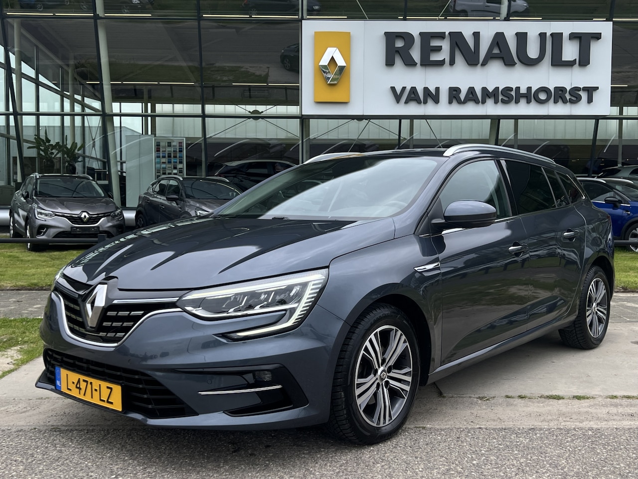 Renault Mégane Estate - 1.3 TCe Intens / Trekhaak / Keyless / Cruise / Lane assist / PDC V+A / Climate / Applecarp - AutoWereld.nl