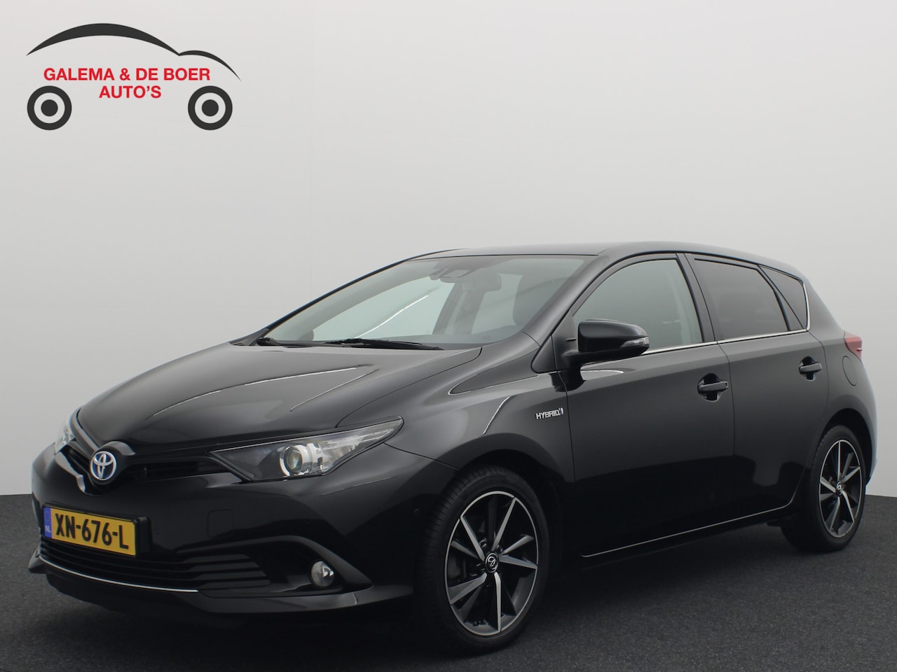 Toyota Auris - 1.8 Hybrid Dynamic Ultimate CAMERA / STOELVERW / DAB+ / PDC / BLUETOOTH / CRUISE / NL-AUTO - AutoWereld.nl