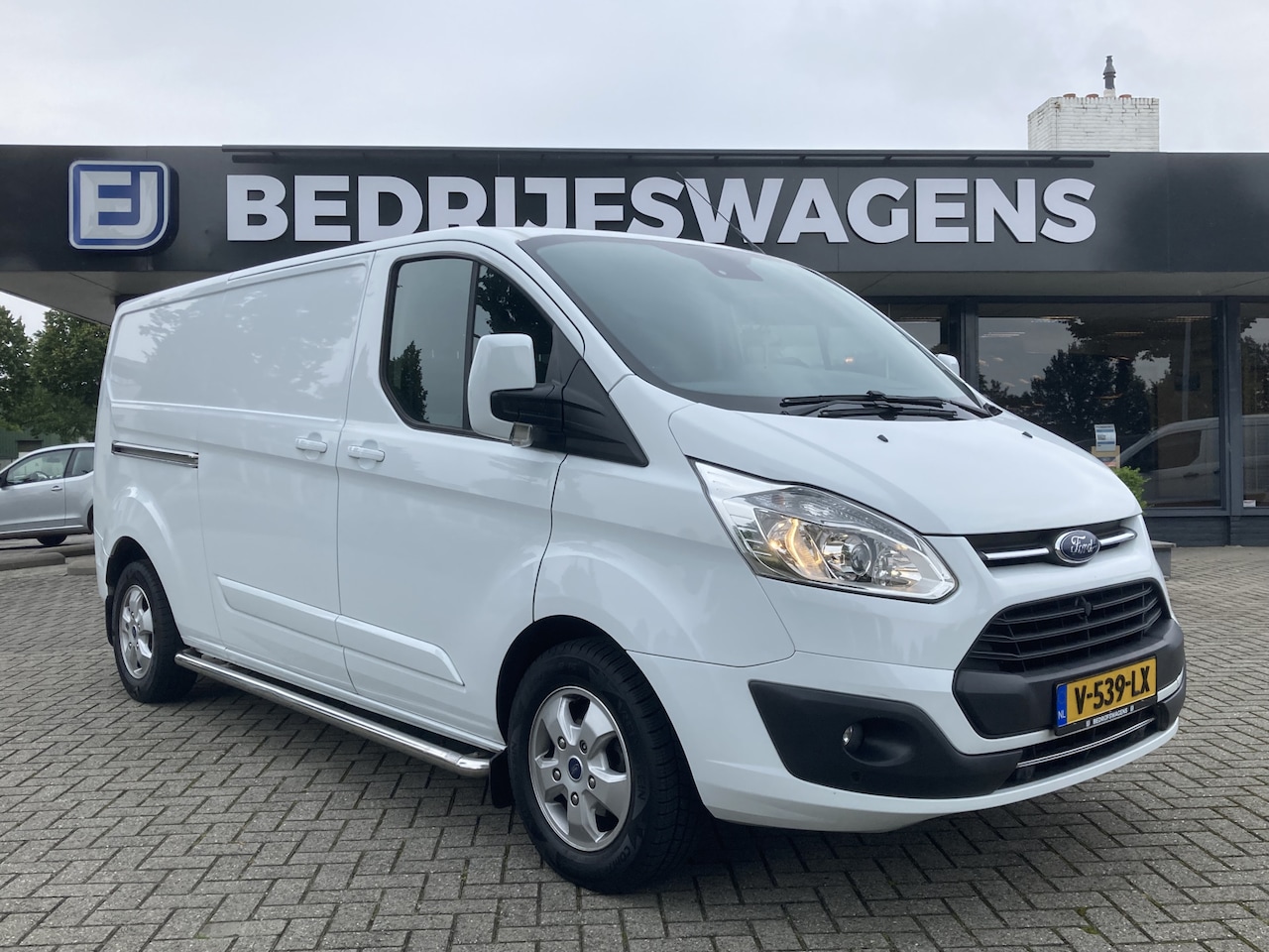 Ford Transit Custom - 290 2.0 TDCI L2H1 Limited 130pk/96kW Automaat - AutoWereld.nl