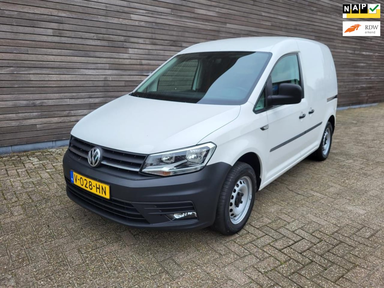 Volkswagen Caddy - 2.0 TDI L1H1 BMT Highline euro 6 alle emissie eisen - AutoWereld.nl