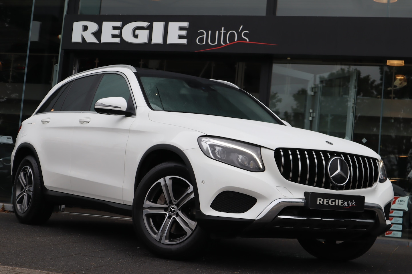 Mercedes-Benz GLC-klasse - 250 4MATIC Panoramadak Distronic BLS Burmester Led Navi Camera - AutoWereld.nl