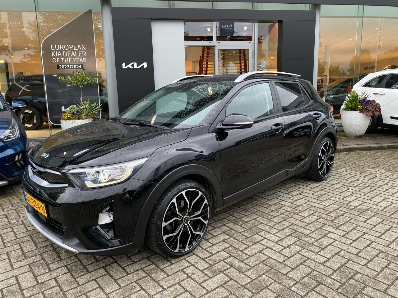 Kia Stonic - 1.0 T-GDi DynamicLine LED // Key-less// Navi+Camera // 18inch - AutoWereld.nl