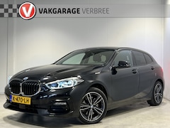 BMW 1-serie - 118i Executive Edition | Navigatie/Android/Apple Carplay | LM Velgen 17" | Getint Glas Ach