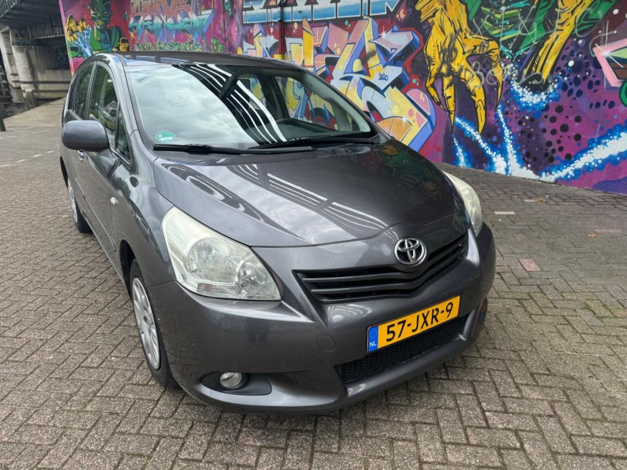 Toyota Verso - 1.8 VVT-i Aspiration navigatie airco super goed rijdende auto oersterke motor l - AutoWereld.nl