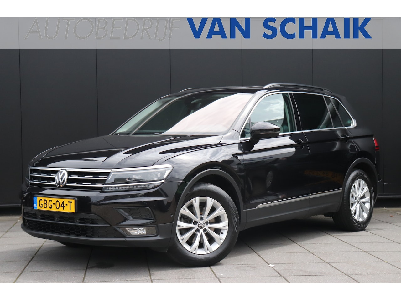 Volkswagen Tiguan - 1.5 TSI ACT Comfortline Business | LEDER | PANODAK | NAVI | LMV - AutoWereld.nl