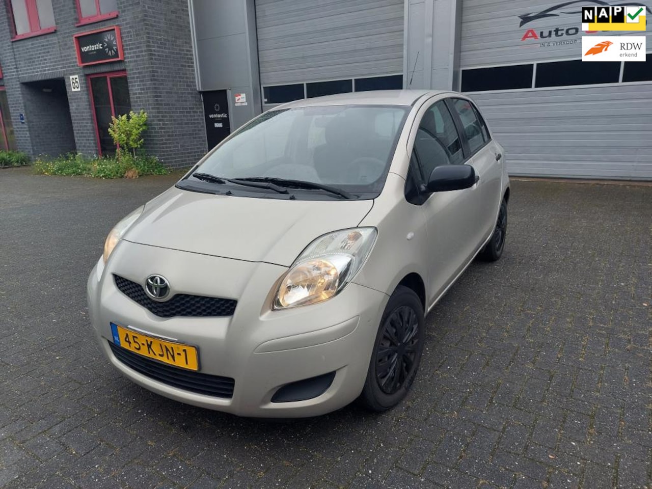 Toyota Yaris - 1.3 VVT-i Comfort 1.3 VVTi Comfort - AutoWereld.nl