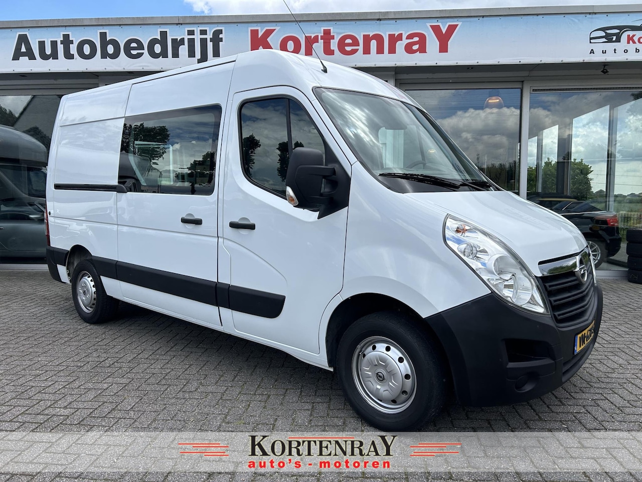 Opel Movano - 2.3 CDTI L2H2 airco/automaat/nieuwstaat/1e eigenaar perfecte bus om een camper van te make - AutoWereld.nl