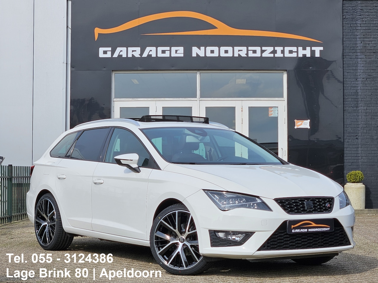 Seat Leon ST - 1.4 TSI FR 140PK PANORAMADAK|NAVIGATIE|LED KOPLAMPEN|GETINT GLAS|19 INCH CUPRA VELGEN Maan - AutoWereld.nl