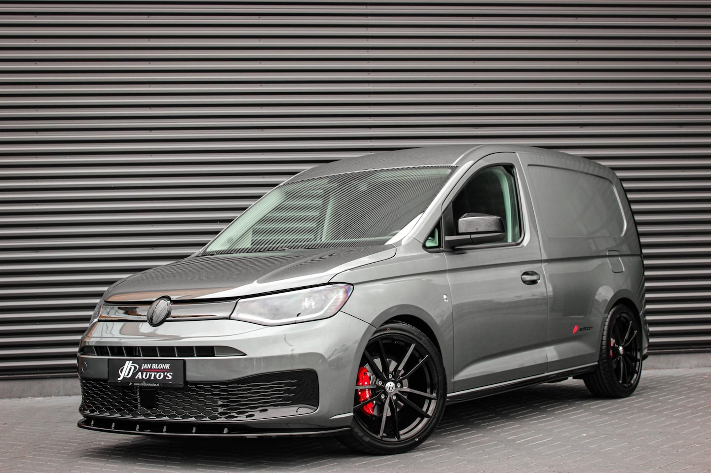 Volkswagen Caddy Cargo - 2.0 TDI LED / XENON KOPLAMPEN / APPLE CARPLAY / JB- EDITION / LEDEREN BEKLEDING / MAXTRON - AutoWereld.nl