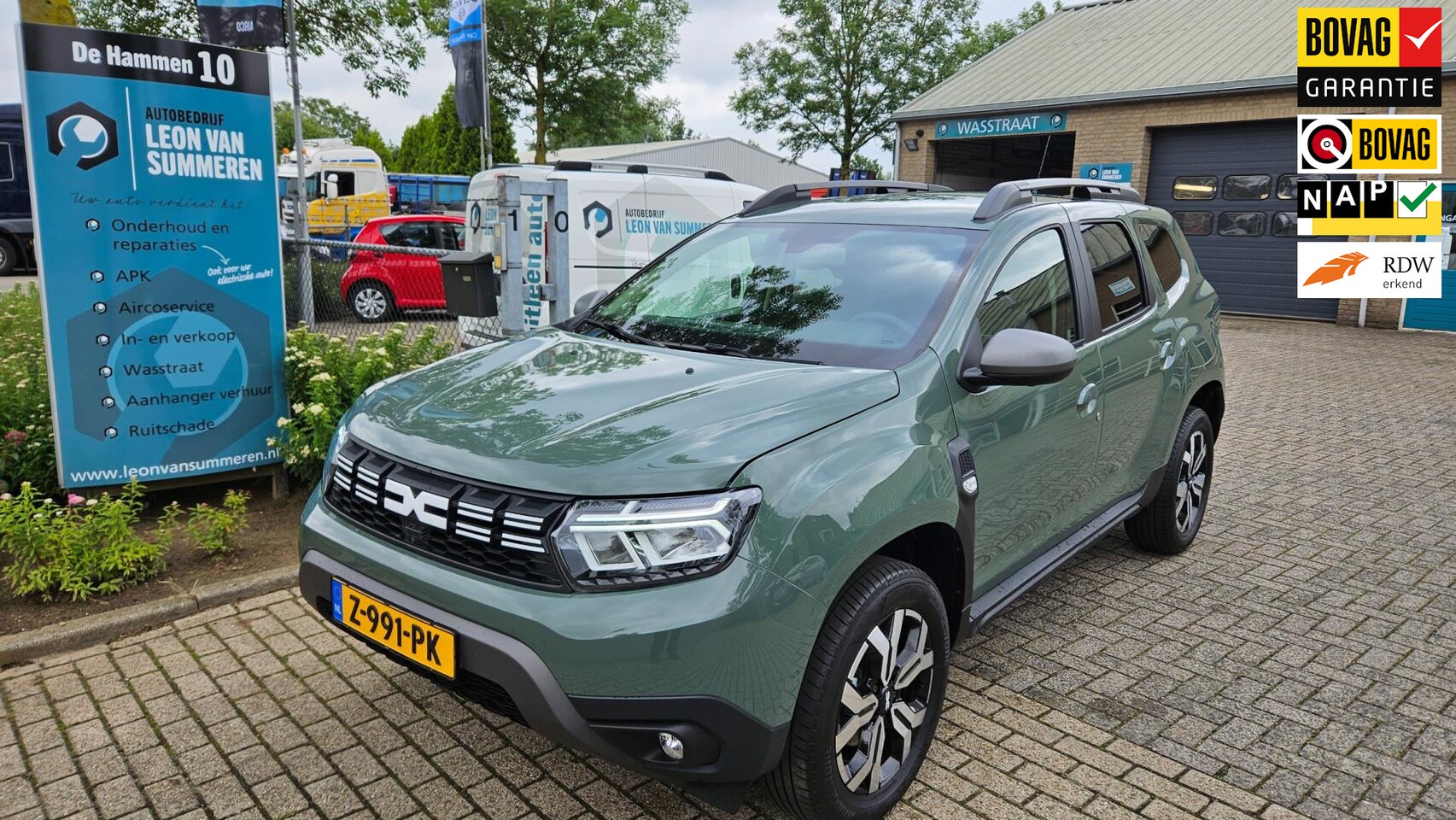 Dacia Duster - 1.3 TCe 130 Expression 1.3 TCe 130 Expression,Clima control,360 graden camera,dodehoek detectie,keyless entry - AutoWereld.nl