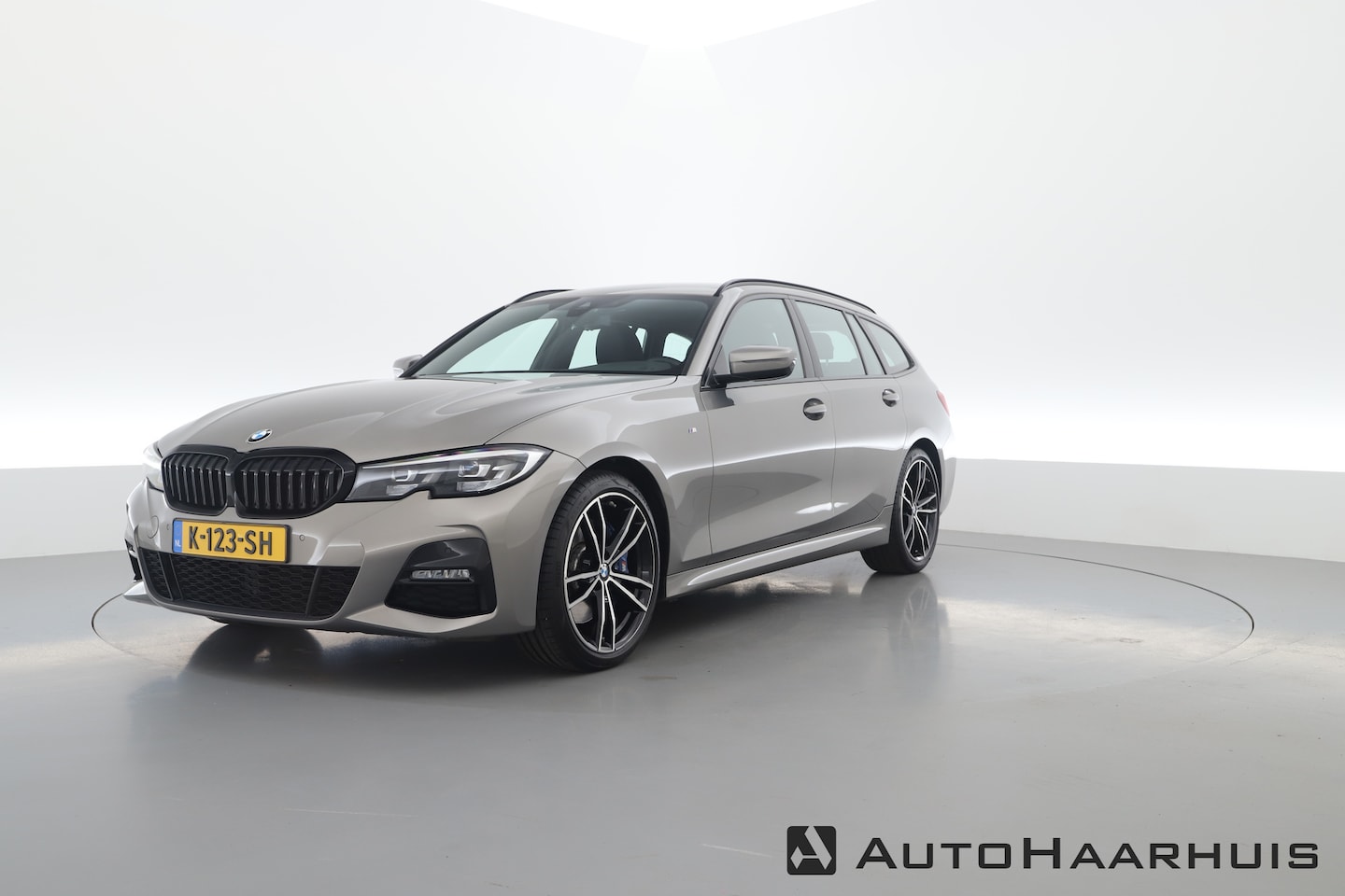 BMW 3-serie Touring - 330i X-Drive M-Sportpakket Shadow Line | 19'' | Elek. Trekhaak | Apple CarPlay | - AutoWereld.nl