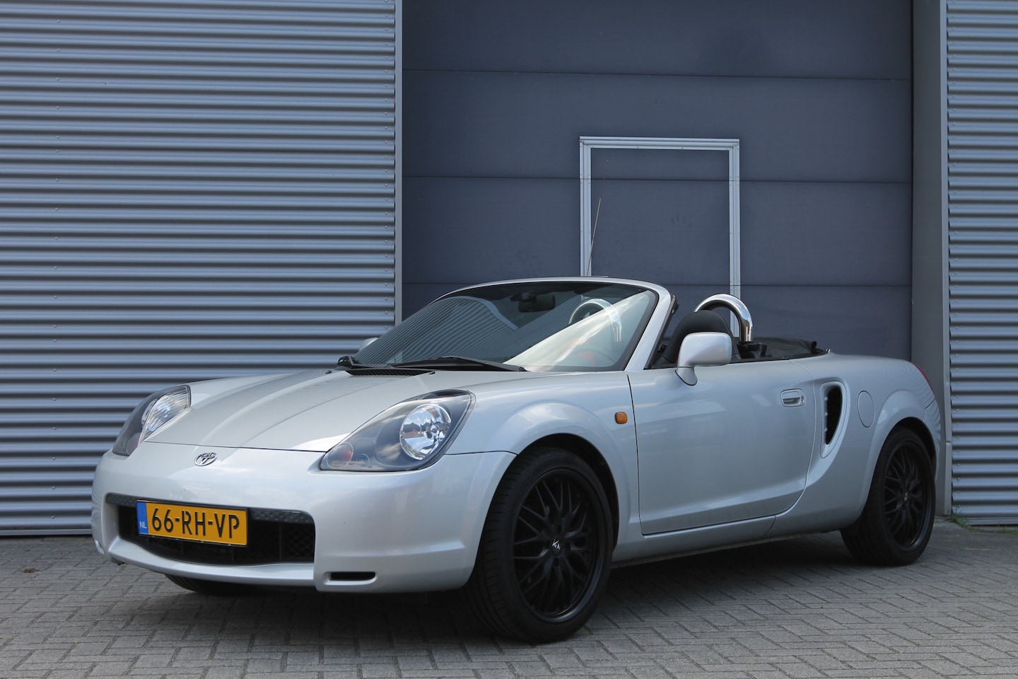 Toyota MR 2 - 1.8-16v VVT-i I HARDTOP I 124000 KM - AutoWereld.nl