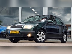 Skoda Fabia - 1.4i 16V Elegance Automaat Opendak Nieuwe APK