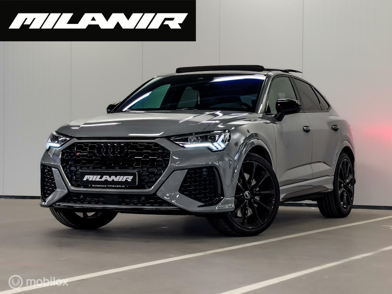 Audi RSQ3 - 2.5 TFSI NardoGrey | Pano | Sonos | Leder - AutoWereld.nl