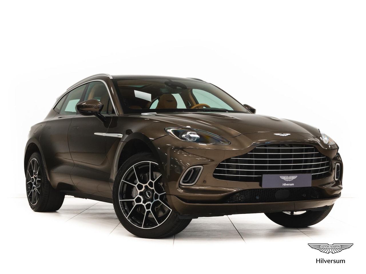 Aston Martin DBX - DBX550 2021 - AutoWereld.nl