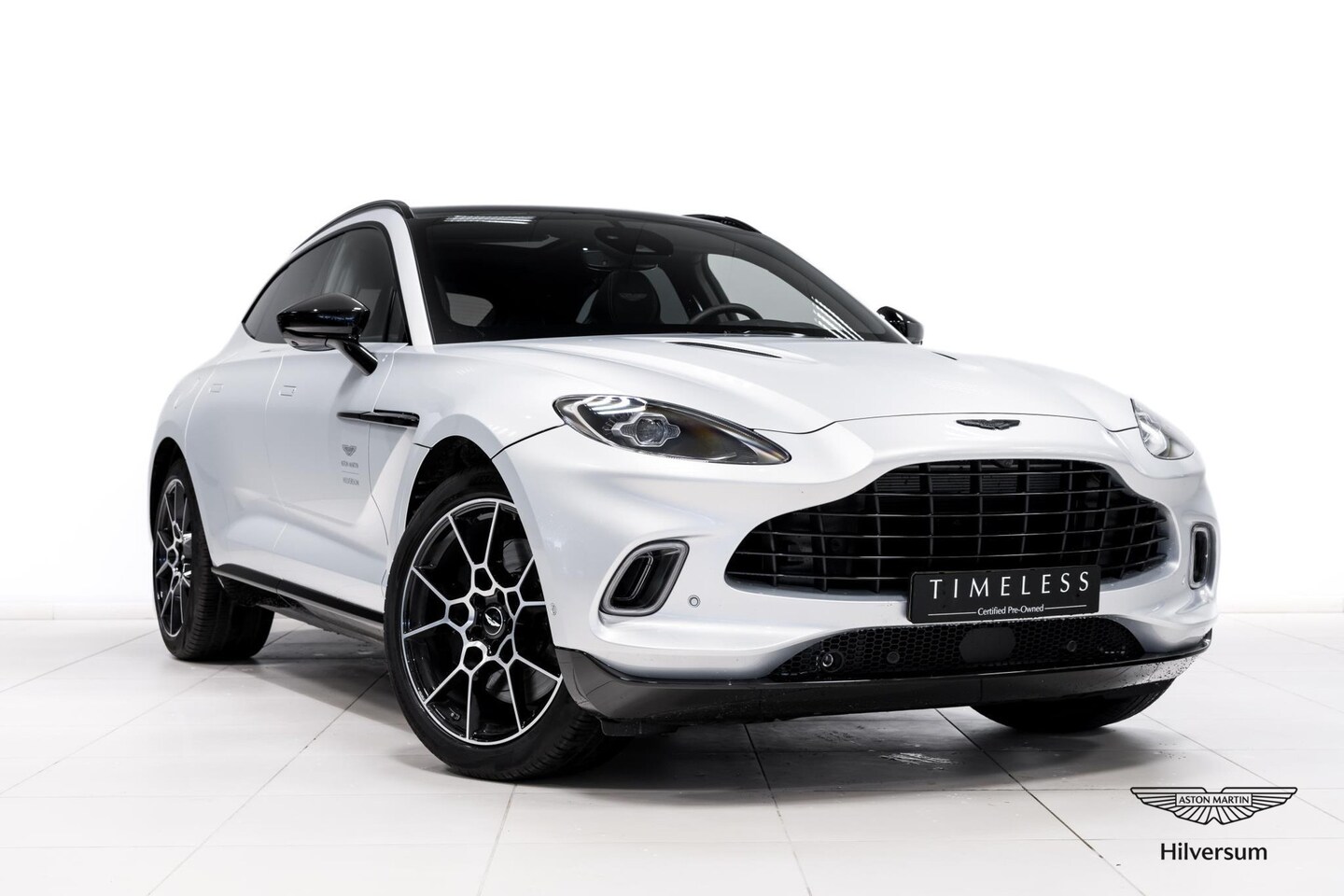 Aston Martin DBX - DBX550 2021 - AutoWereld.nl