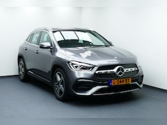 Mercedes-Benz GLA-Klasse - 200 Business Solution AMG. Widescreen, Sfeer Verl, Led Koplampen, 19"LMV, Afn Haak 1800kg