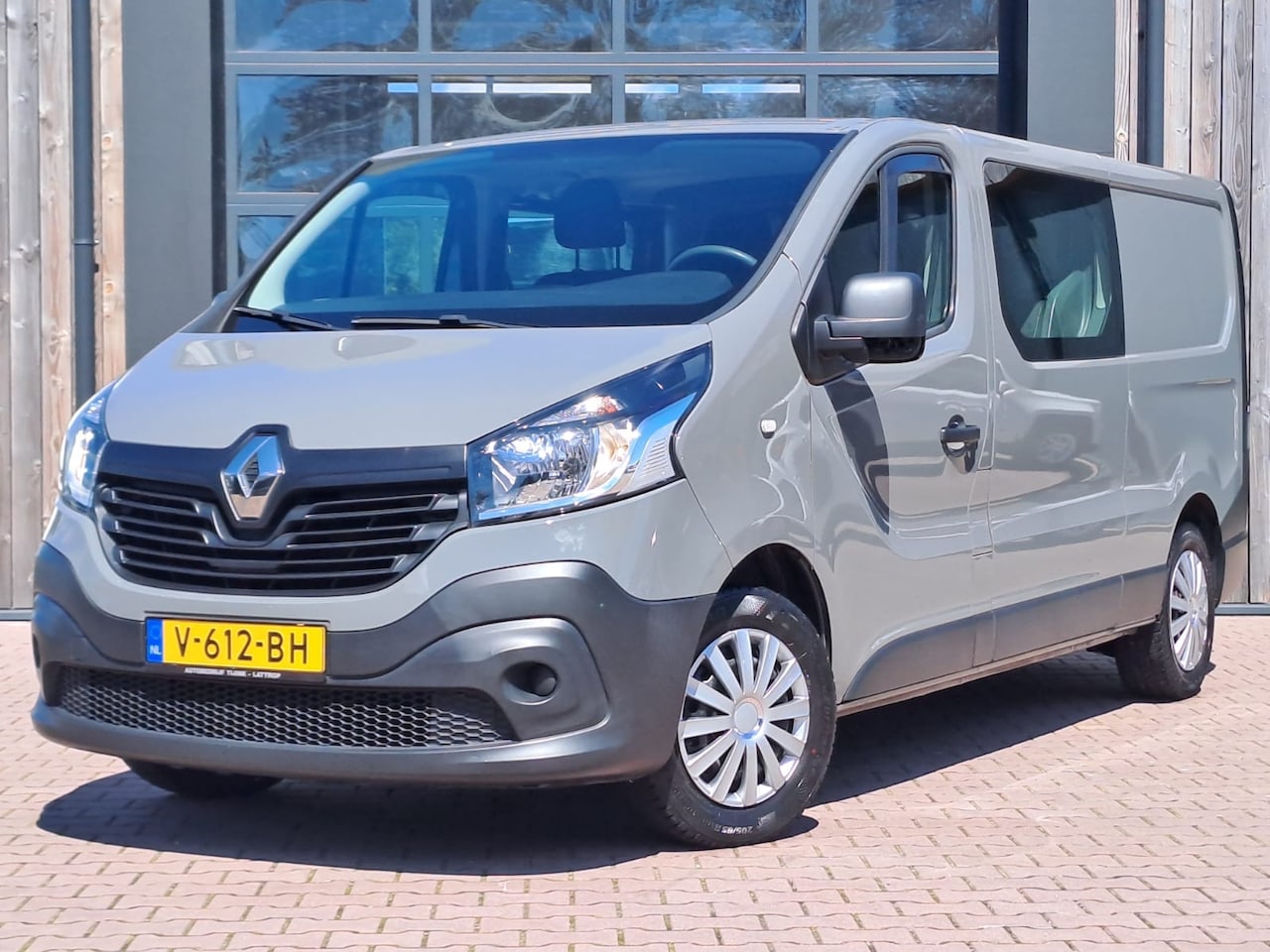 Renault Trafic - 1.6 dCi T29 L2H1 Dubbele cabine | Airco | Bluetooth | Elektrisch pakket | Trekhaak | - AutoWereld.nl