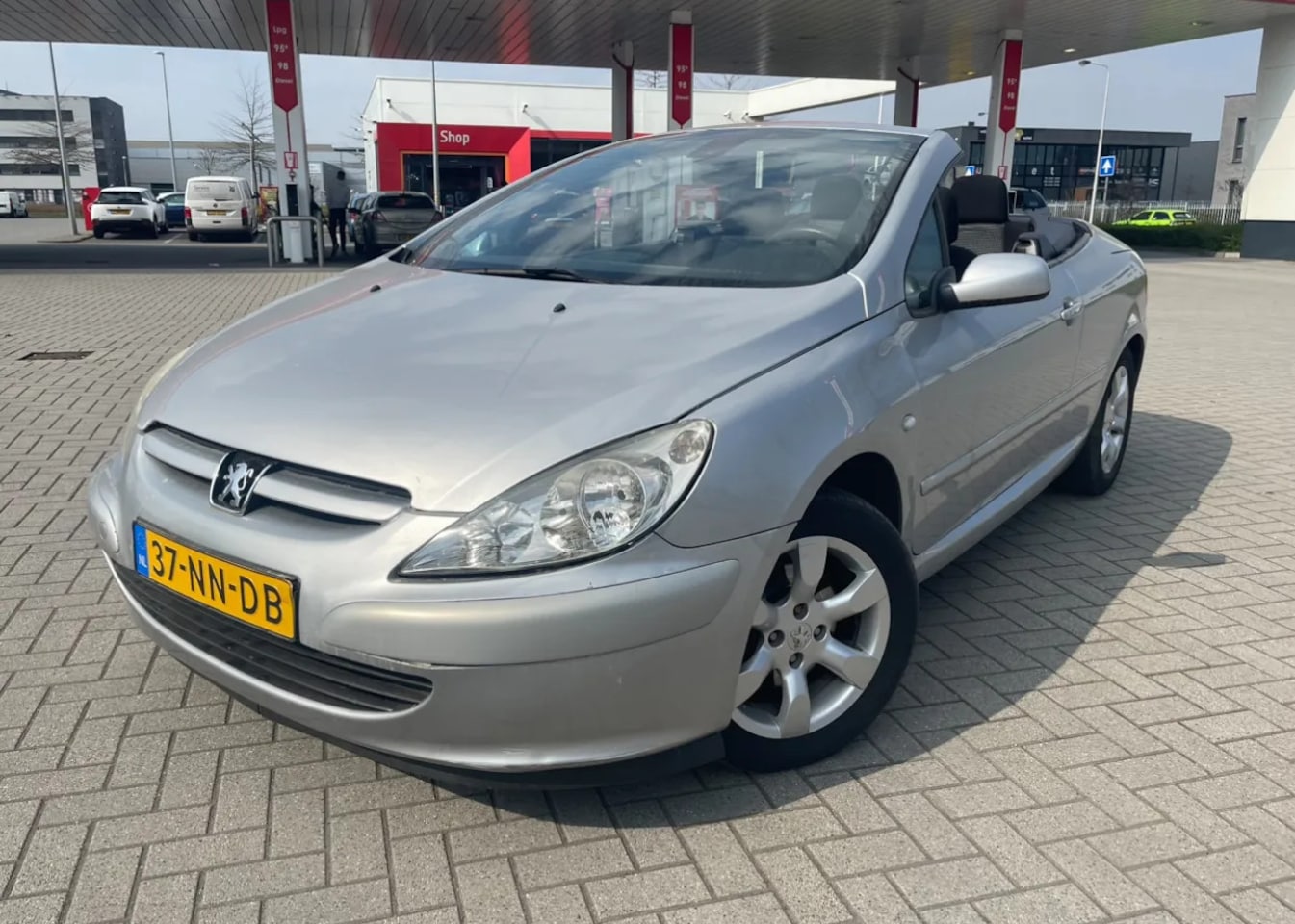 Peugeot 307 CC - 2.0-16V CLIMA AIRCO CABRIO NIUEWE APK NAP - AutoWereld.nl