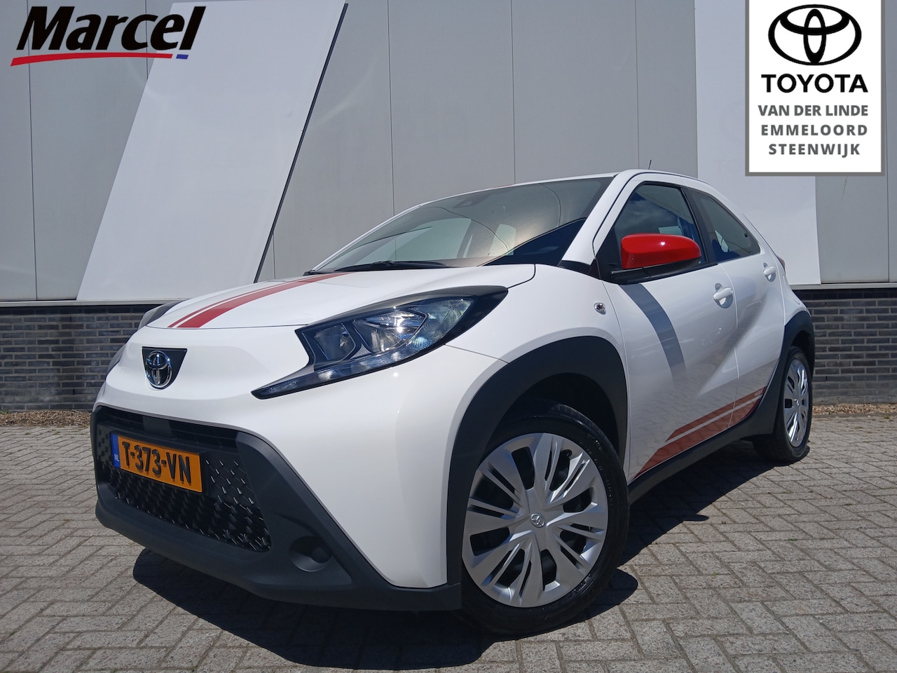 Toyota Aygo X - 1.0 VVT-i MT Play met RED pakket - AutoWereld.nl