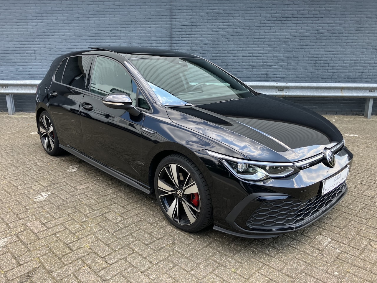 Volkswagen Golf - 2.0 TDI GTD PANO-MATRIX-VOLL! - AutoWereld.nl