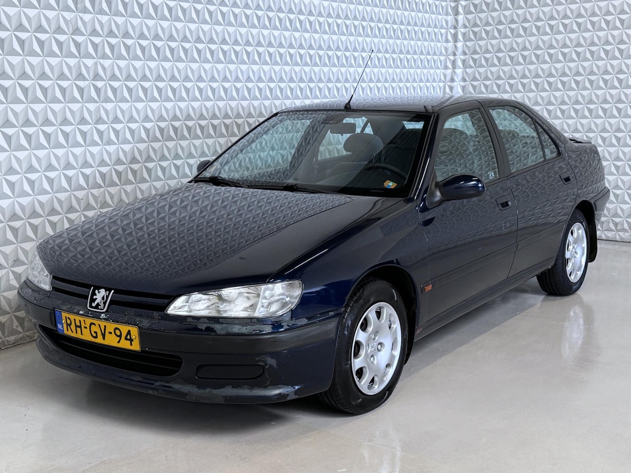 Peugeot 406 - 2.0-16V ST AIRCO + APK tot 22-03-2025 (1997) - AutoWereld.nl