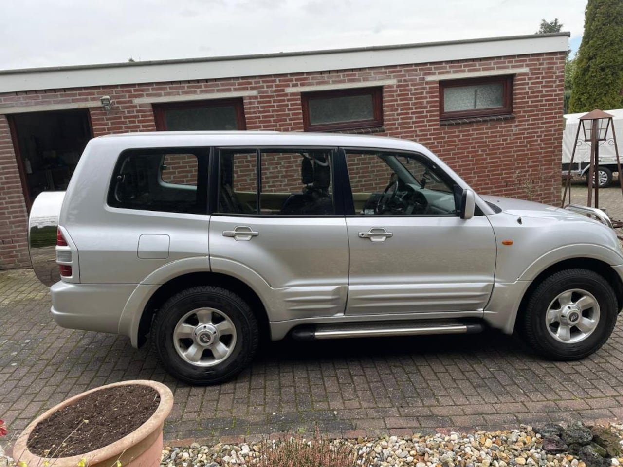 Mitsubishi Pajero - 3.5 V6 GLS Long Body 3.5 V6 GLS Long Body - AutoWereld.nl