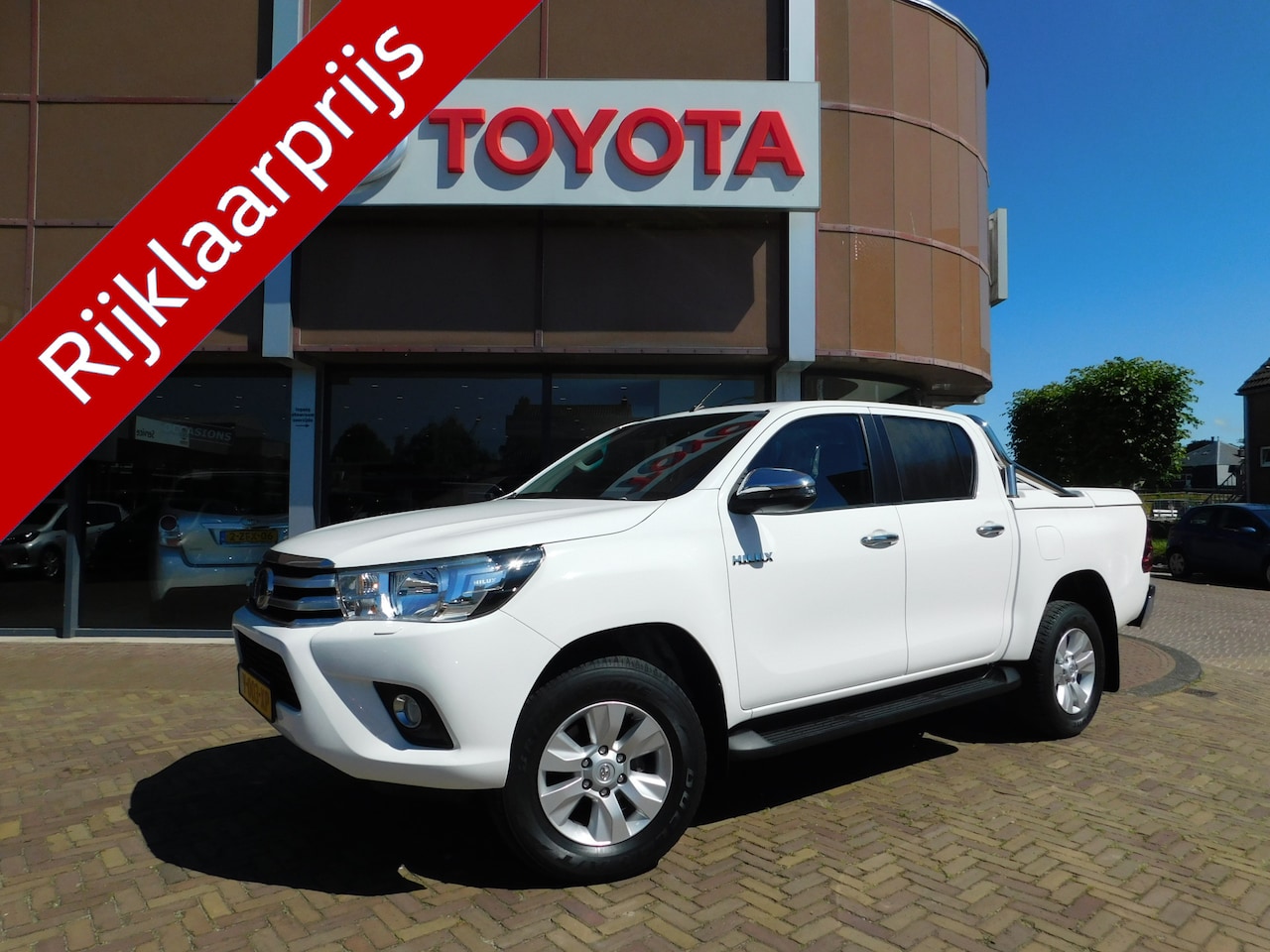 Toyota HiLux - 2.4 D-4D-F Double Cab Professional 2.4 D-4D-F Double Cab Professional - AutoWereld.nl