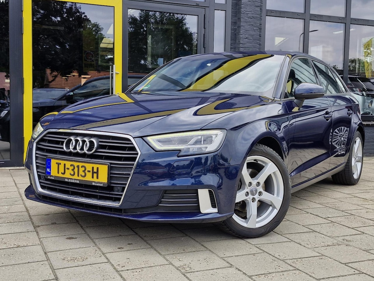 Audi A3 Sportback - 1.0 TFSI Sport Lease Edition I 116 PK I Trekhaak I Parkeer Sensoren I Navigatiesysteem I C - AutoWereld.nl