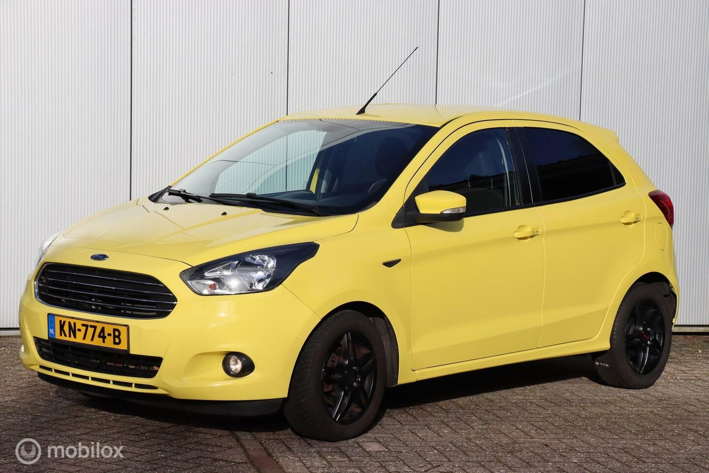 Ford Ka - 1.2 Trend Ultimate 5 drs met lage km stand - AutoWereld.nl