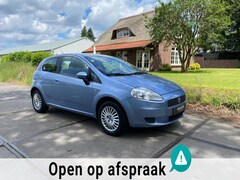 Fiat Grande Punto - 1.4 Dynamic|AUTOMAAT|ISOFIX|AIRCO|TREKHAAK|AIRCO|ONDERHOUDEN|NAP|NL-AUTO|BOEKJES|2 KEYS