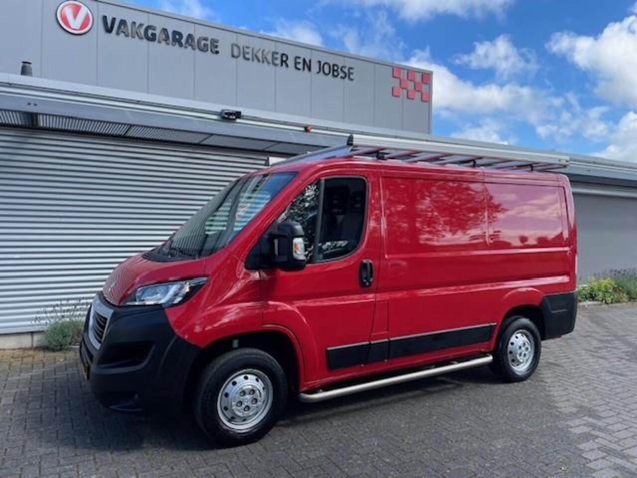 Peugeot Boxer - 330 2.2 BlueHDi 140 L1H1 Premium 330 2.2 BlueHDi 140 L1H1 Premium - AutoWereld.nl