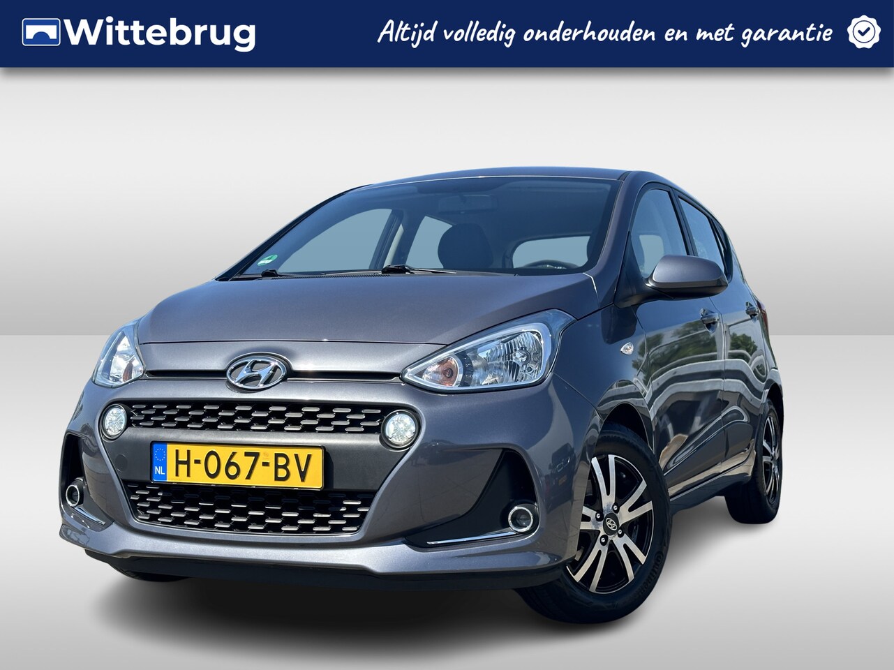 Hyundai i10 - 1.0i Comfort | Navigatie | Parkeersensoren achter | Lichtmetalen velgen | Rijklaarprijs! | - AutoWereld.nl