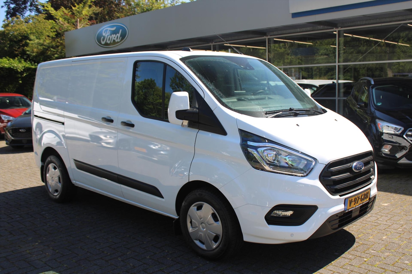 Ford Transit Custom - GB 2.0 TDCi 130PK 320 L1H1 Trend, Winterpack, Navi, Camera - AutoWereld.nl