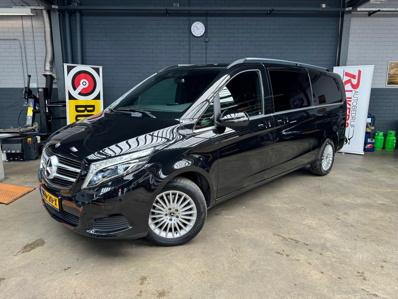 Mercedes-Benz V-klasse - 250d, L3H1 190pk Aut,Camera A,Cruise Contr,Climate Contr,Stoelverwarming V,PDC V+A,Trekhaa - AutoWereld.nl