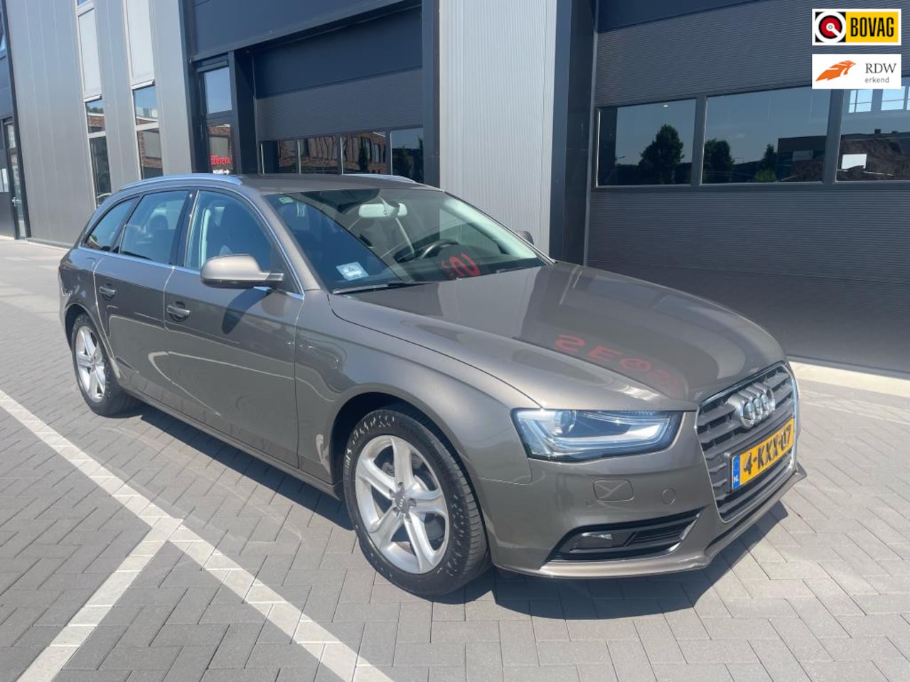 Audi A4 Avant - 1.8 TFSI Business Edition 1.8 TFSI Business Edition - AutoWereld.nl