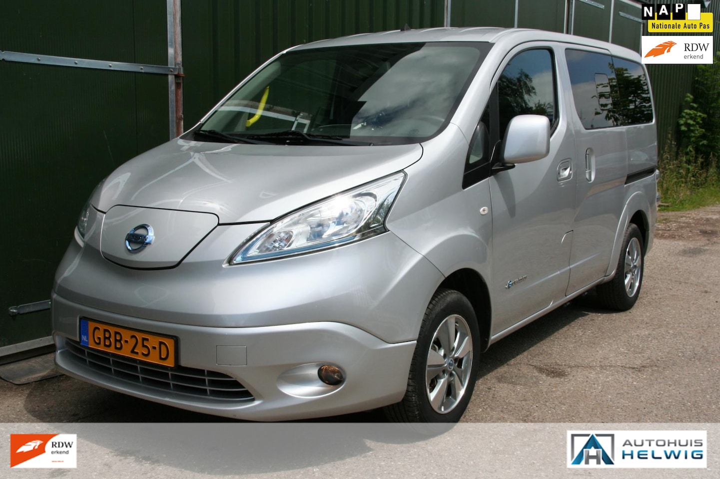 Nissan e-NV200 Evalia - Connect Edition 5 PEROONS + ROLSTOEL / INVALIDE , AIRCO 2 X SCHUIFDEUR, NAVIGATIE - AutoWereld.nl