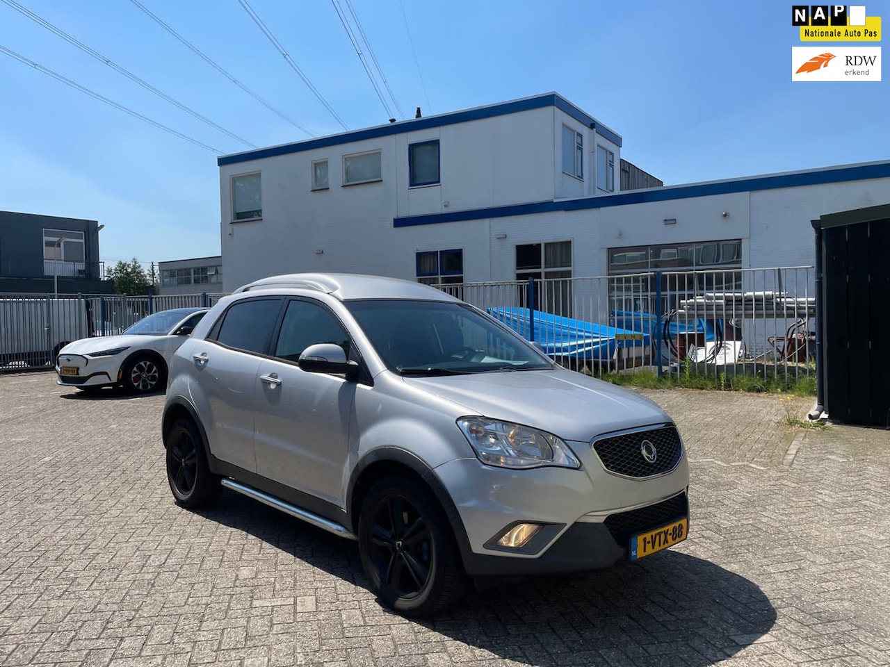 SsangYong Korando - 2.0 XDI Quartz HR 4X4**GRIJS KENTEKEN** - AutoWereld.nl