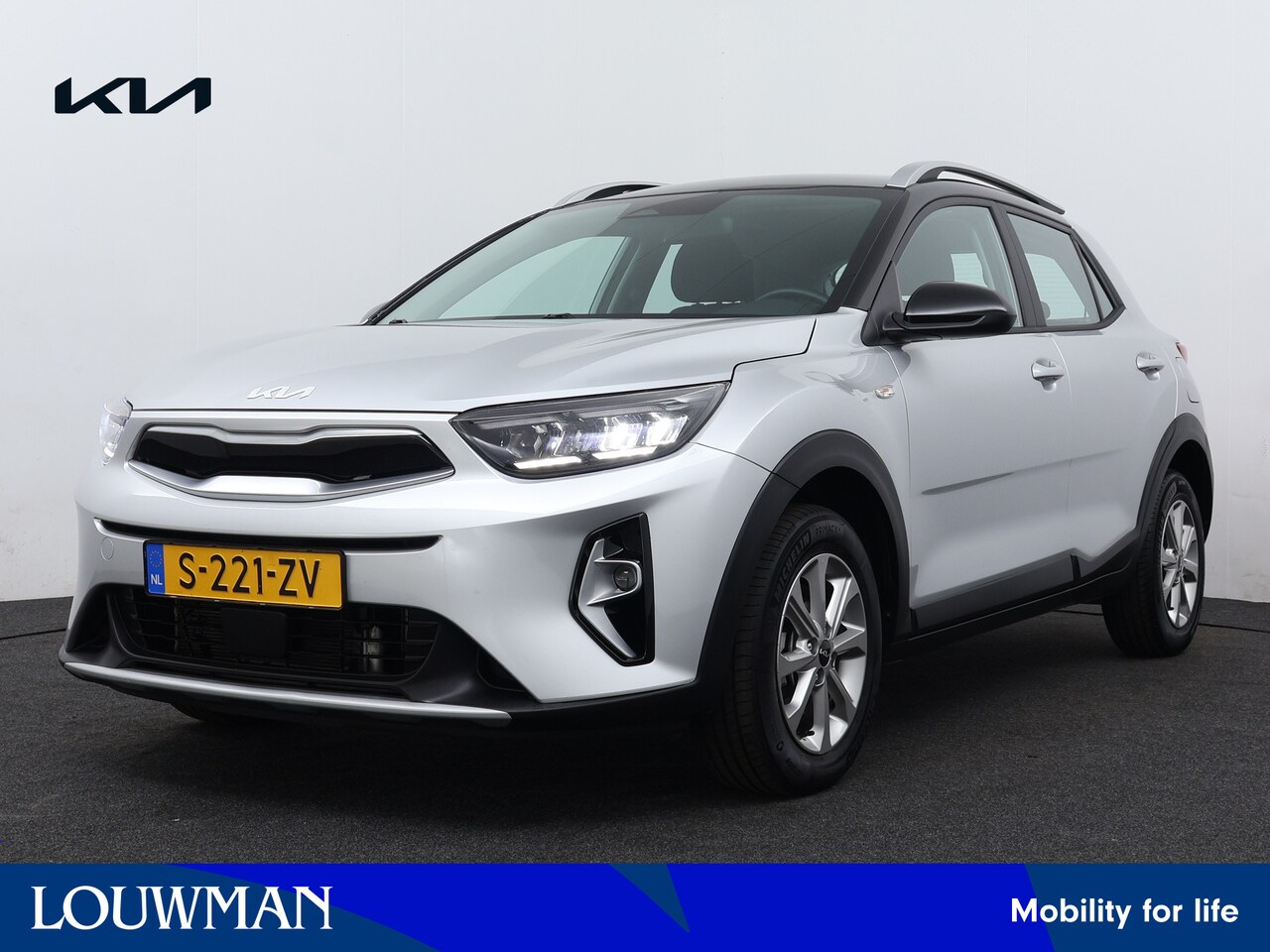 Kia Stonic - 1.0 T-GDi MHEV DynamicLine | Parkeercamera | Two-tone | Apple Carplay / Android Auto | LM - AutoWereld.nl