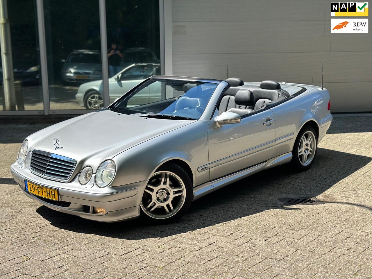 Mercedes-Benz CLK-klasse Cabrio - 230 K. Elegance / AUTOMAAT / NIEUWE SOFT-TOP / NIEUWE APK / NAP - AutoWereld.nl