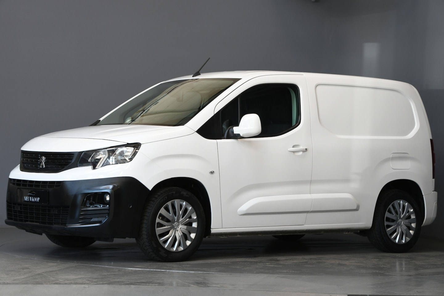 Peugeot Partner - 1.2 PureTech AIRCO | CAMERA | DAB | CRUISE - AutoWereld.nl