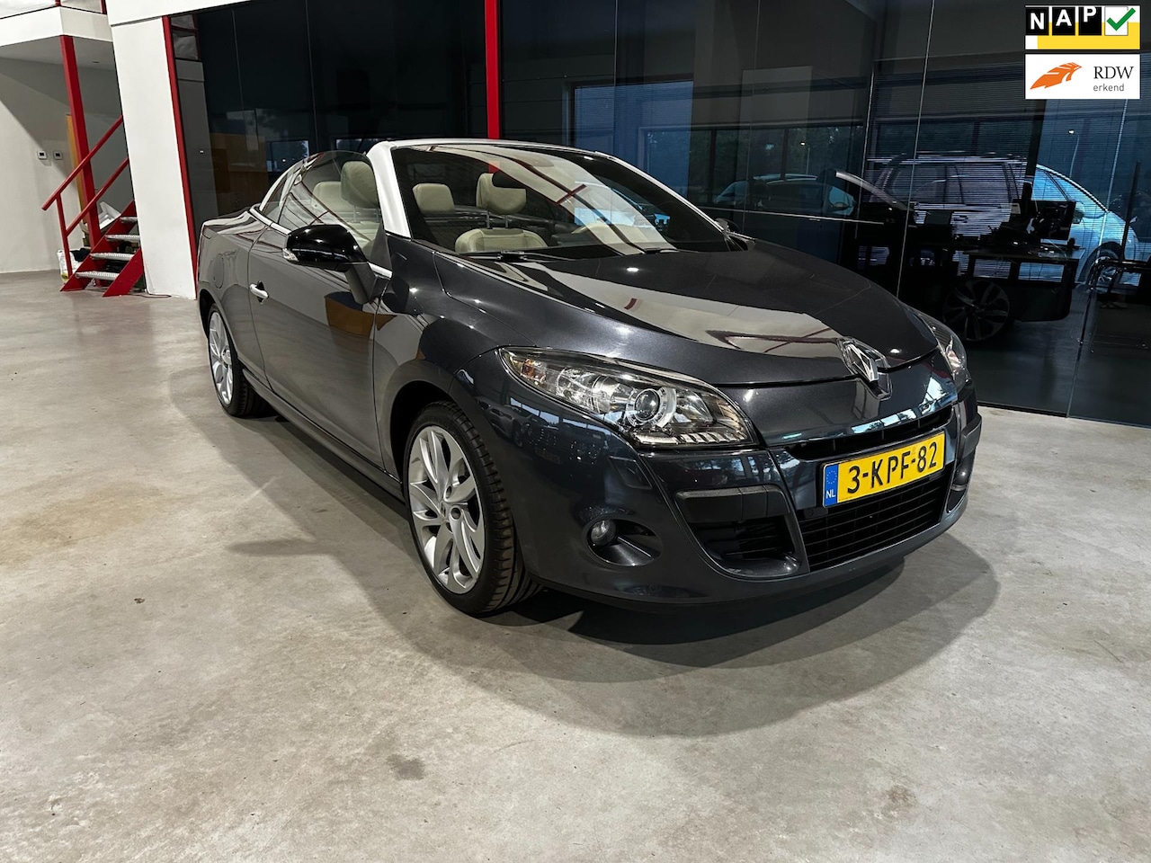 Renault Mégane coupé cabriolet - 1.5 dCi Privilège / AUTOMAAT / NAVI / CLIMA / PANO DAK /CRUISE / PDC / LEDER / - AutoWereld.nl