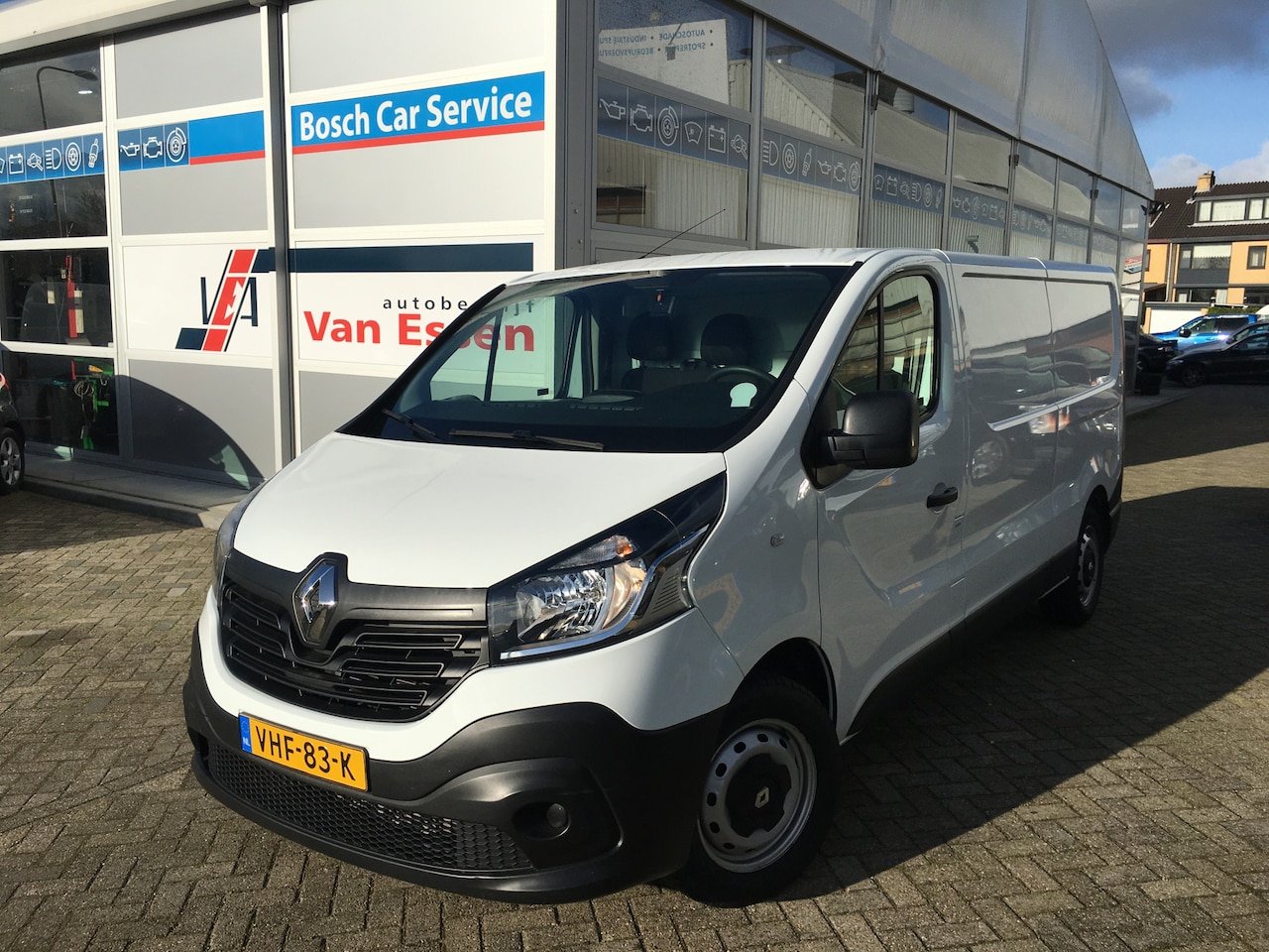 Renault Trafic - 1.6 dCi T29 L2H1 Airco 3 persoons - AutoWereld.nl