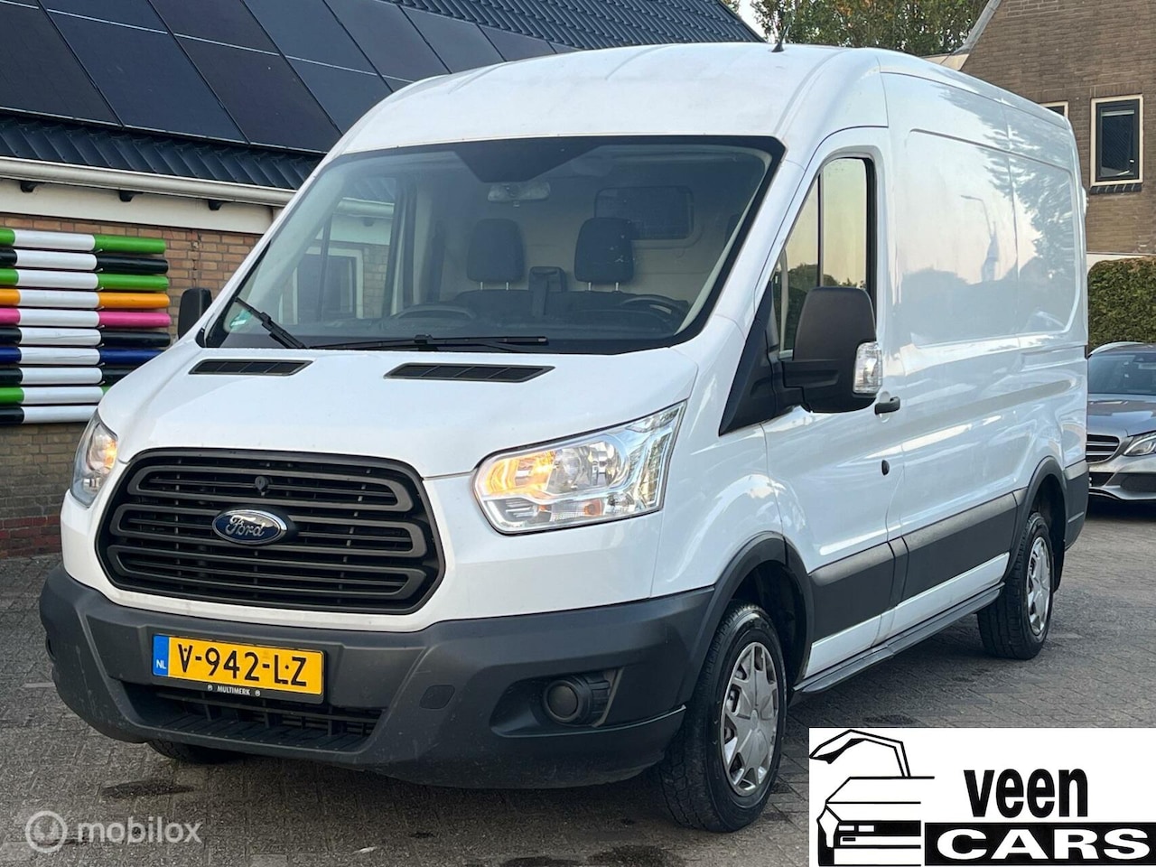 Ford Transit - 350 2.2 TDCI L2H3 Ambiente 350 2.2 TDCI L2H3 Ambiente - AutoWereld.nl