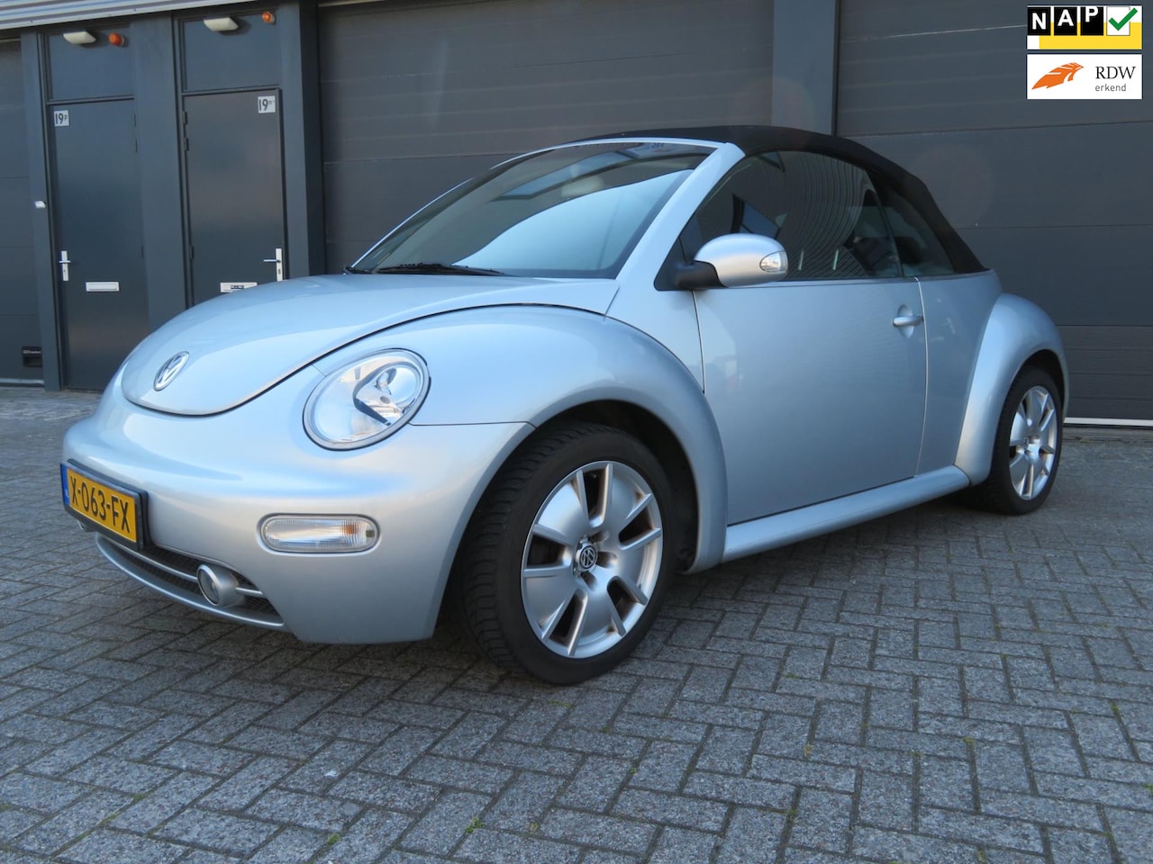 Volkswagen New Beetle Cabriolet - 1.4 Turijn Comfort 136818 km nieuwe apk - AutoWereld.nl