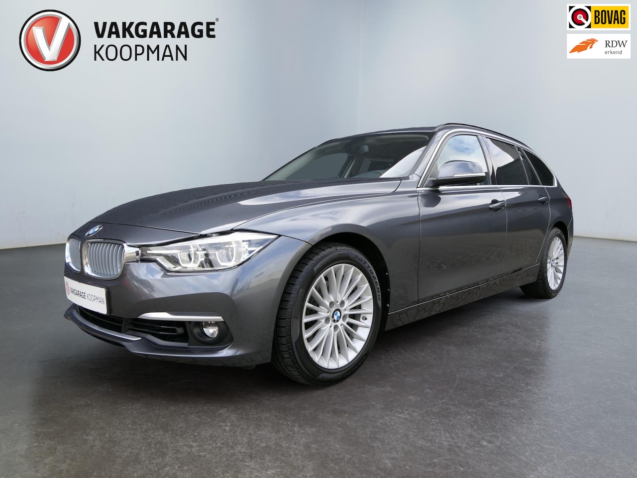 BMW 3-serie Touring - 318i Luxury Edition Leder/Led/Groot Navi/PDC/Ecc. - AutoWereld.nl