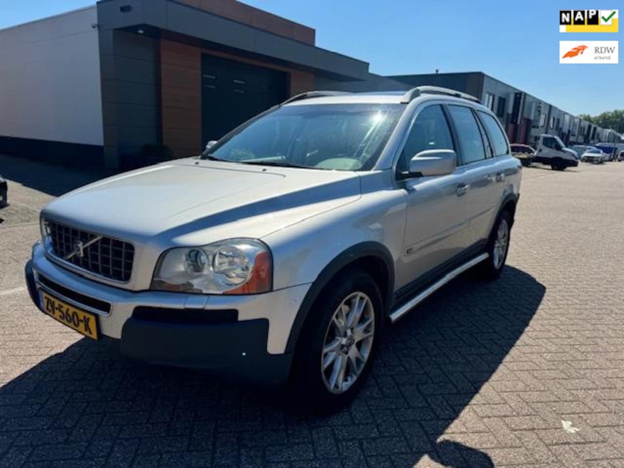 Volvo XC90 - 4.4 V8 Momentum 4.4 V8 Momentum - AutoWereld.nl