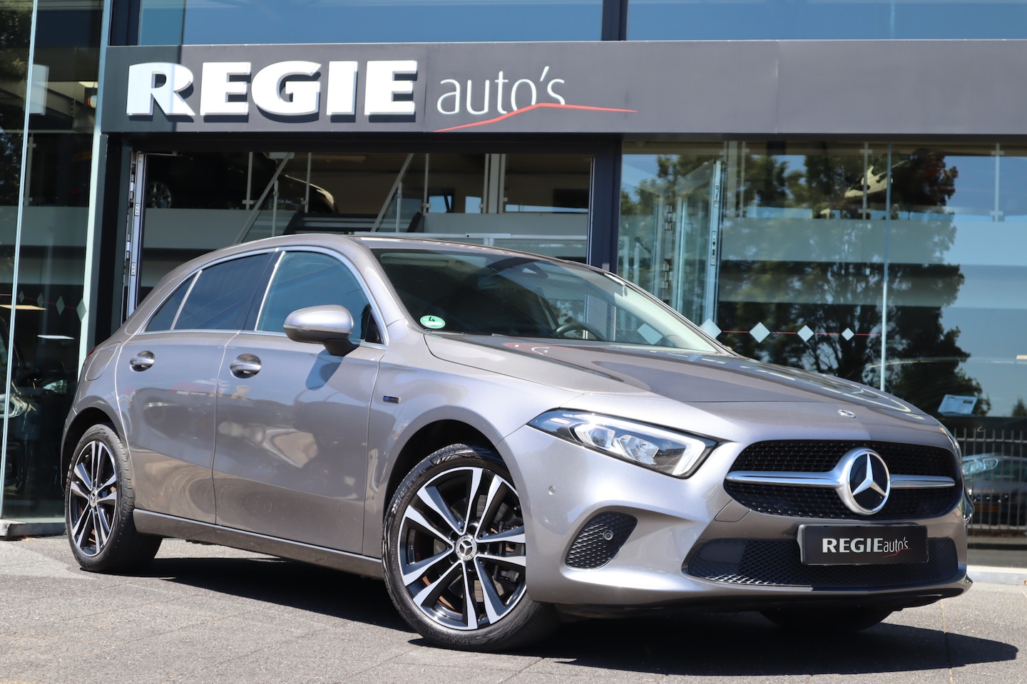 Mercedes-Benz A-klasse - 250 e Progressive Navi LED Widescreen Ambiente - AutoWereld.nl